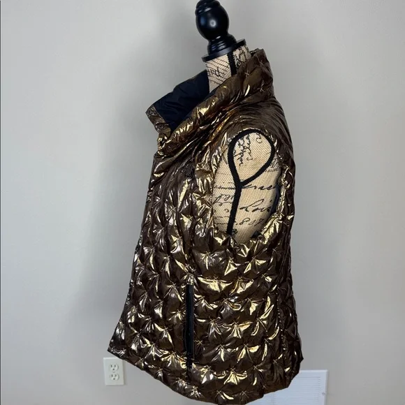 The North Face Women's Shiny Gold Holladown vest - Picture 5 of 13